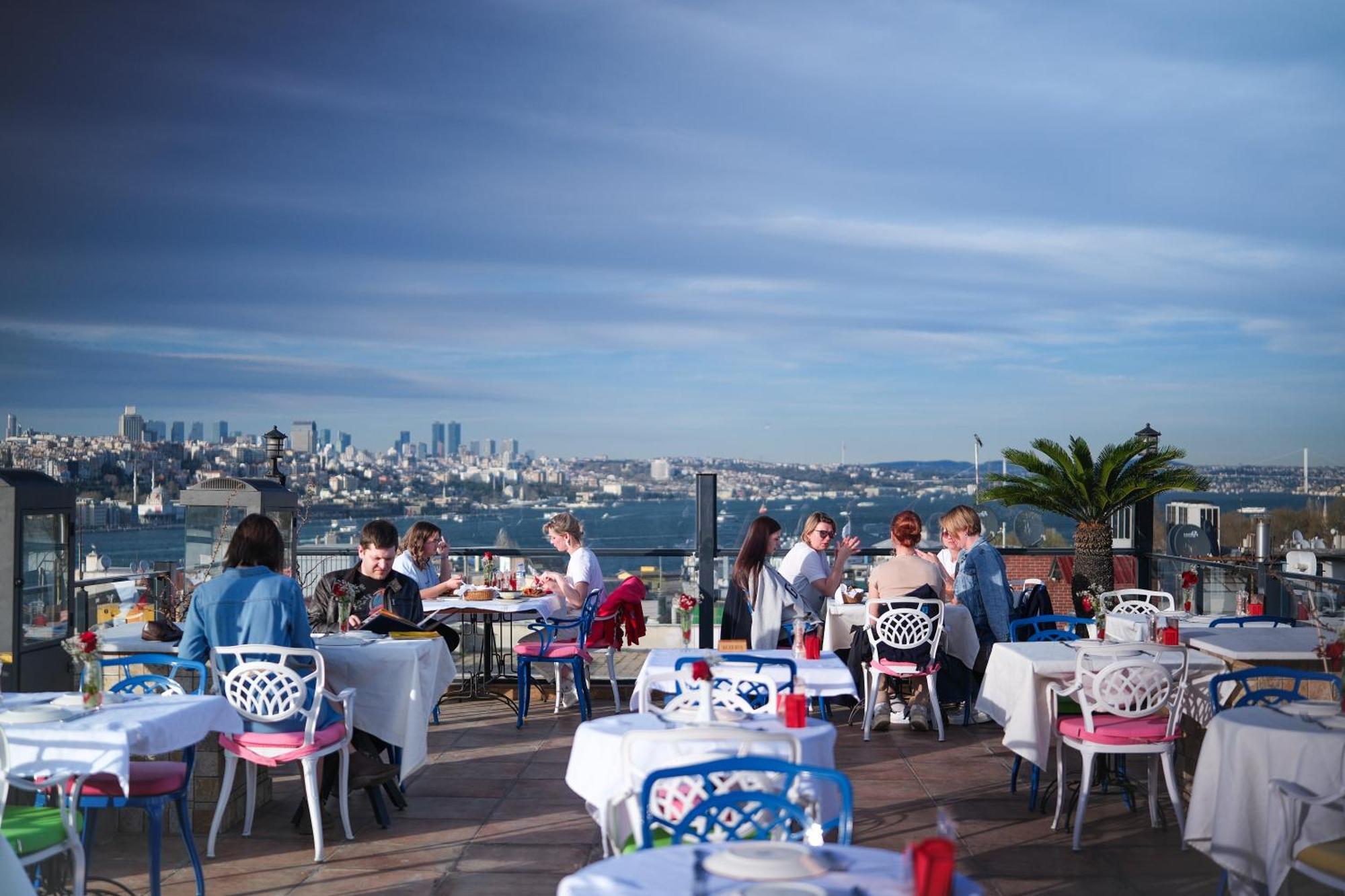 Raymond Blue Hotel Istanbul Exterior photo