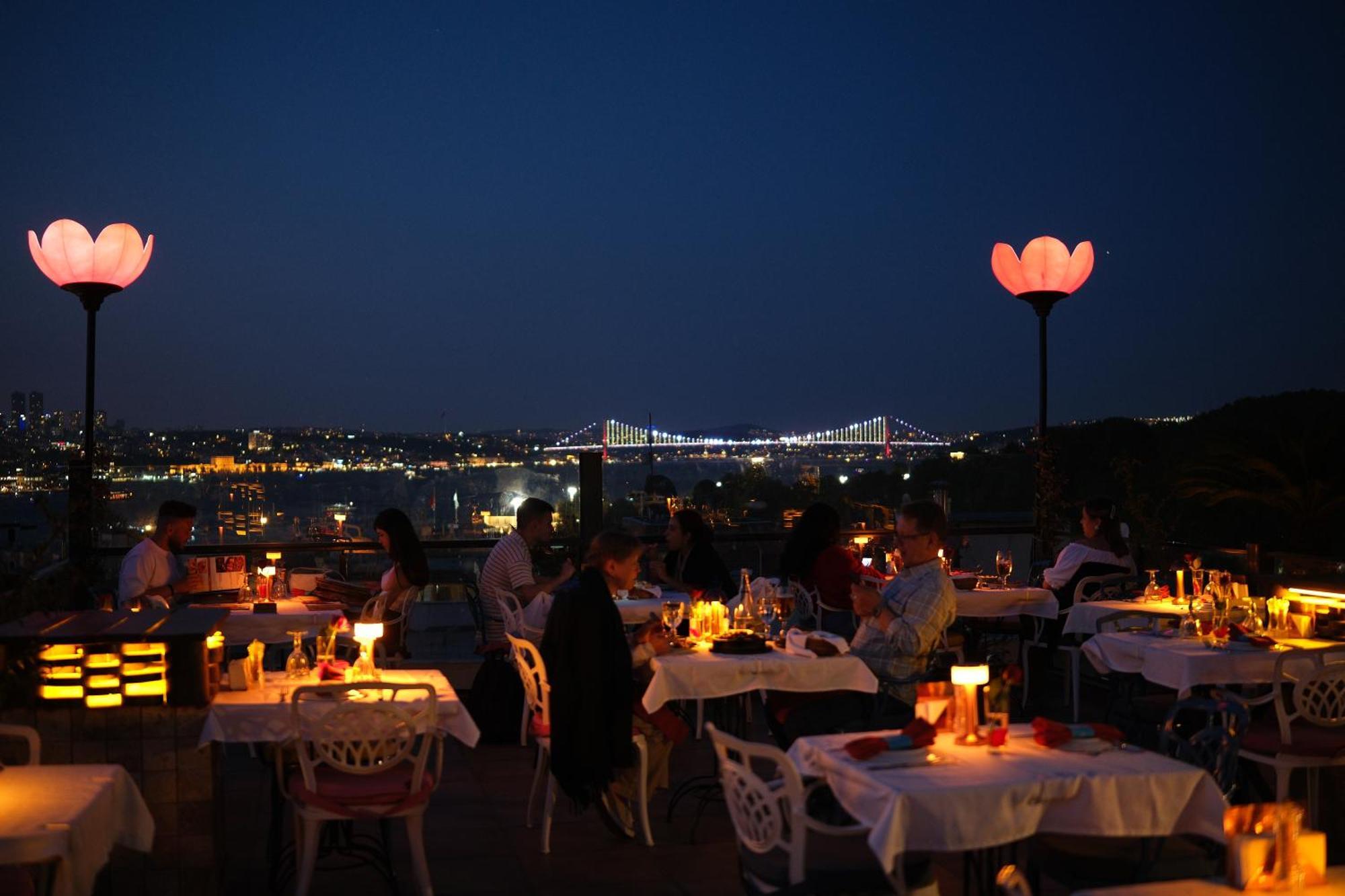 Raymond Blue Hotel Istanbul Exterior photo