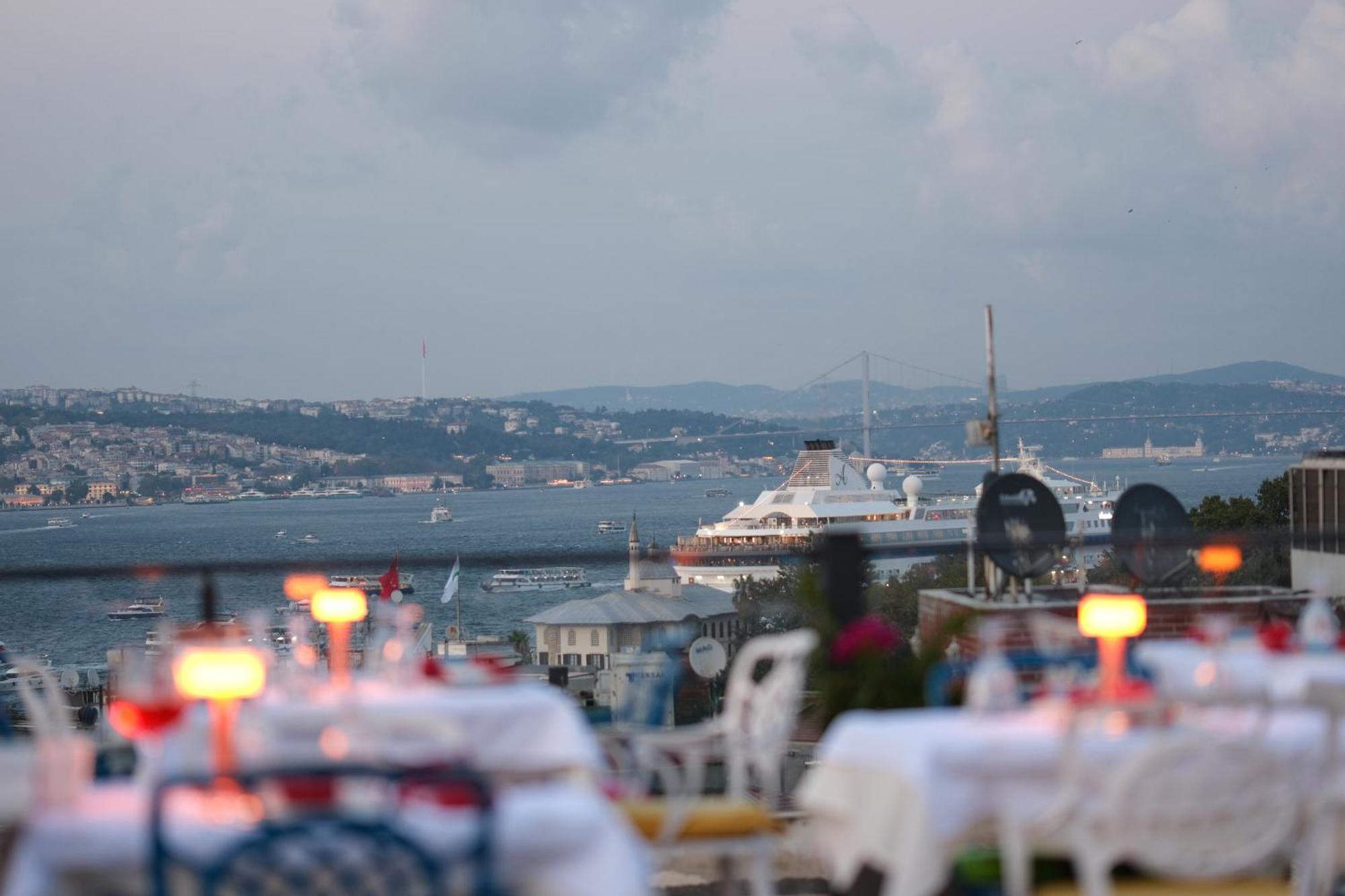 Raymond Blue Hotel Istanbul Exterior photo